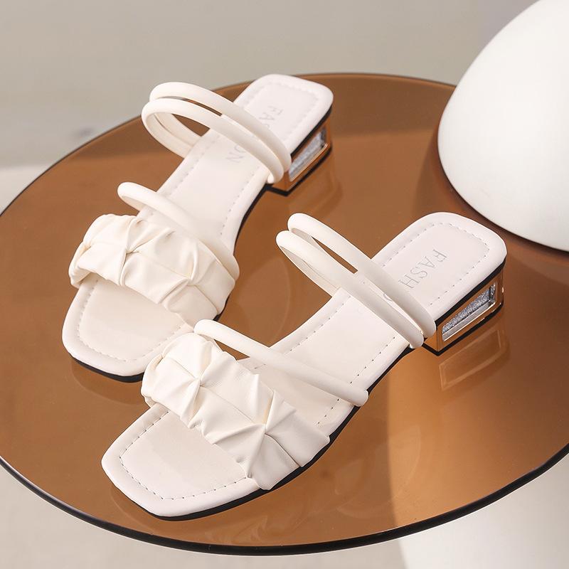 

Outer size large size cool slippers female 2025 spring new Internet celebrity fairy style fashionable and comfortable wear thick high heels sandals fe 36