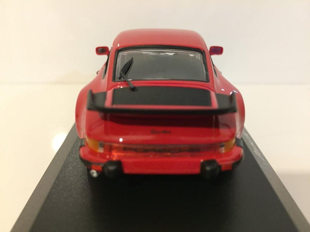 Maxichamps Scale Diecast 940 069000 1979 Porsche 911 Turbo Red 1/43 - 3.3 -