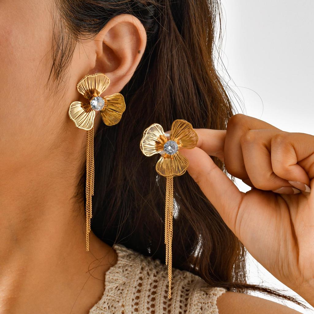 Vintage Exaggerated Hollow Flower Big Earrings for Women, Stainless Steel Long Earrings, Fashion Unique Design Statement Jewelry