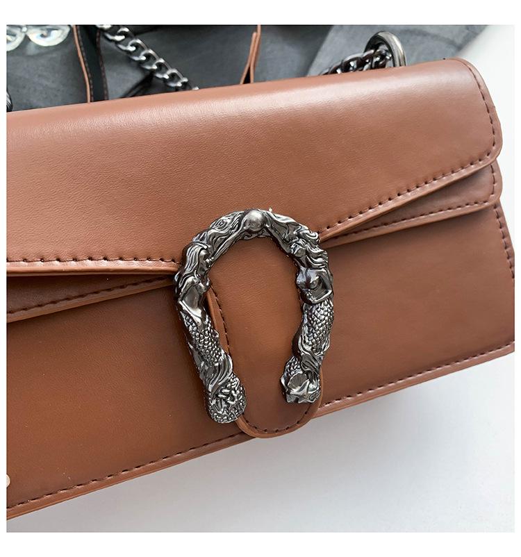 Modna kwadratowa torebka crossbody na łańcuszku damska 2025