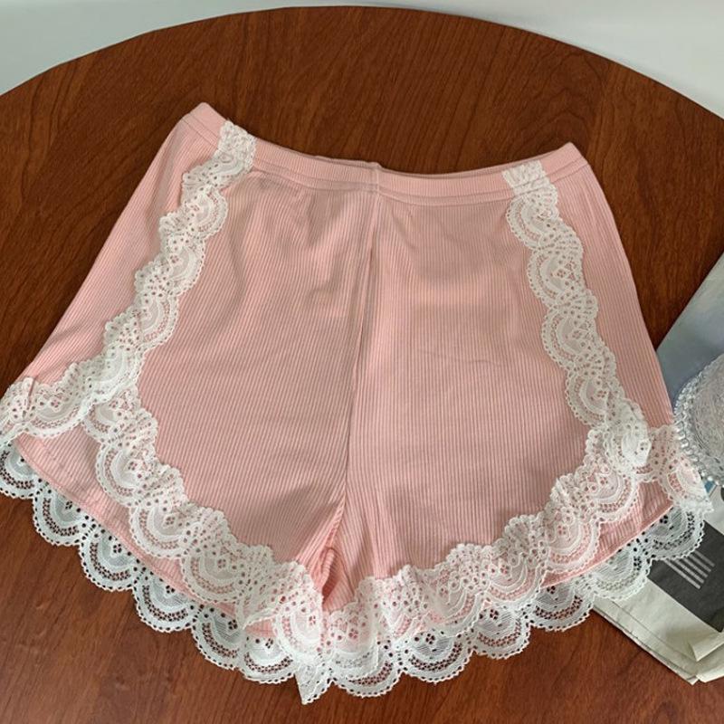 Ice Silk Women's Lace-Trimmed Three-Quarter Length Safety Shorts: Comfortable, Breathable, and Suitable for Summer Outerwear.