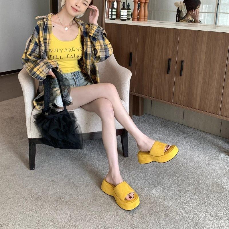 Fashion Summer Women Slippers 2025 Thick Soled Platform Fashion Outdoor Slipper Wedge Cow Suede Trendy Outdoor Beach Shoes Zapatos Mujer