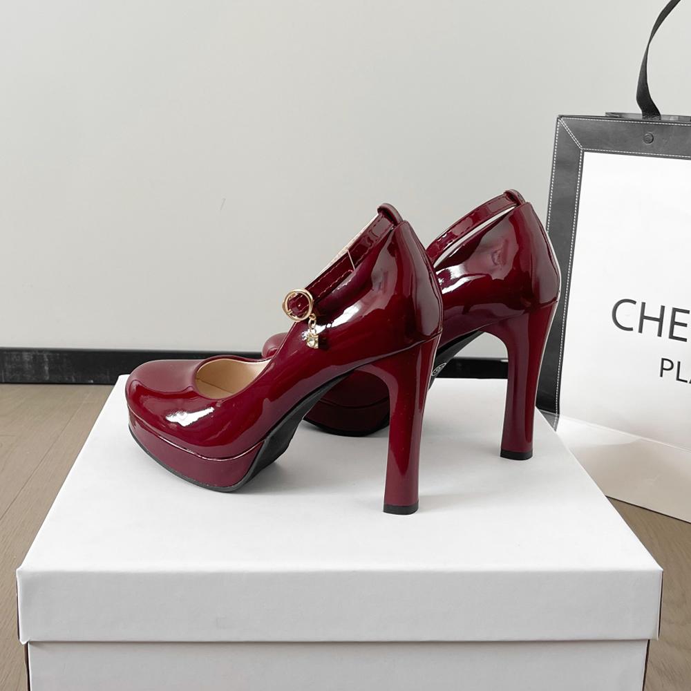 2025 Sapatos Casuais de Primavera de Salto Alto Preto Feminino Sapatos de Salto Alto de Cor Sólida Sapatos de Cunha Tamanho Grande Salto Alto Tamanho 34-42