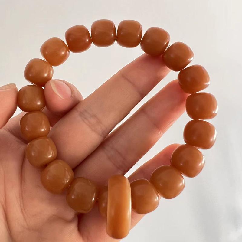 Weathered Buddhist Beads Bracelet with King Kong Knot and Lotus Bodhi Design