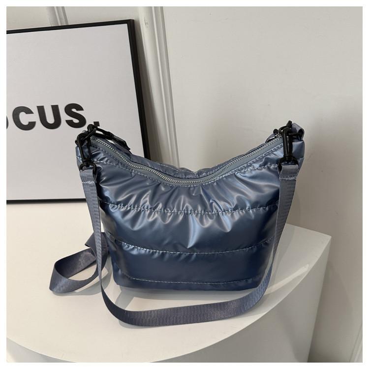 IELGY Casual Dumpling Bag Solid Color Ladies Shoulder Messenger Bag
