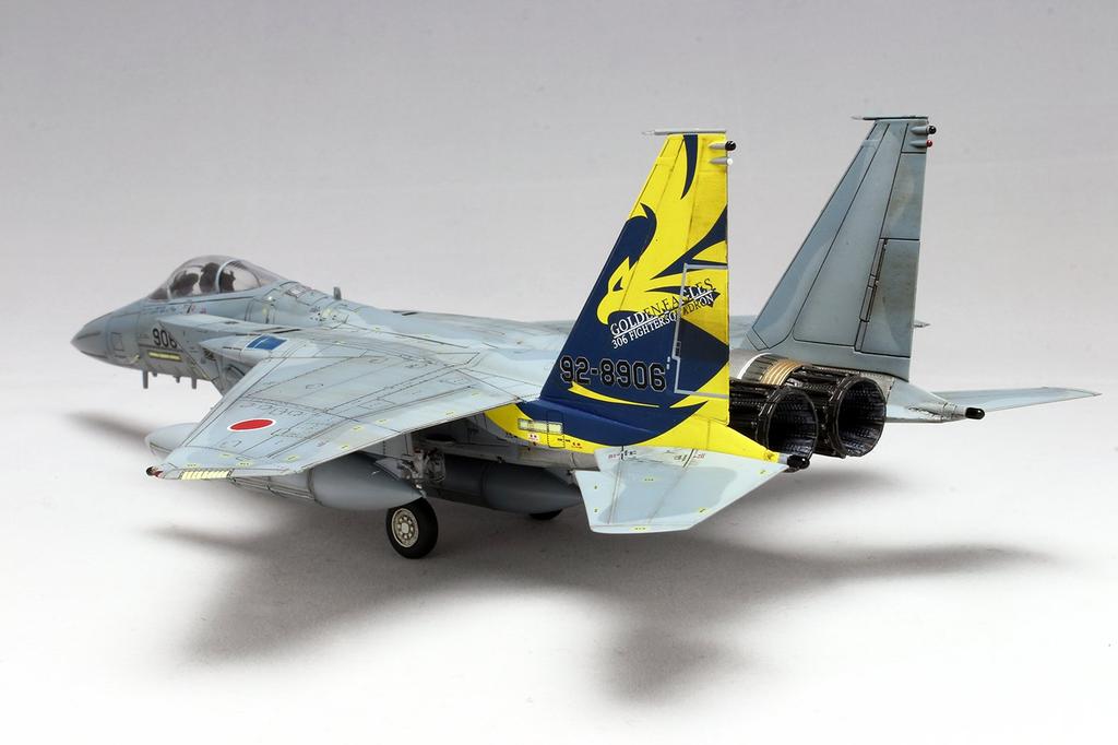 Platz 1/72 Japan Air Self-Defense Force F-15J Eagle Modernized Aircraft, 306th Squadron, 2017 Air Show in Komatsu Commemorative Paint Scheme, Golden E