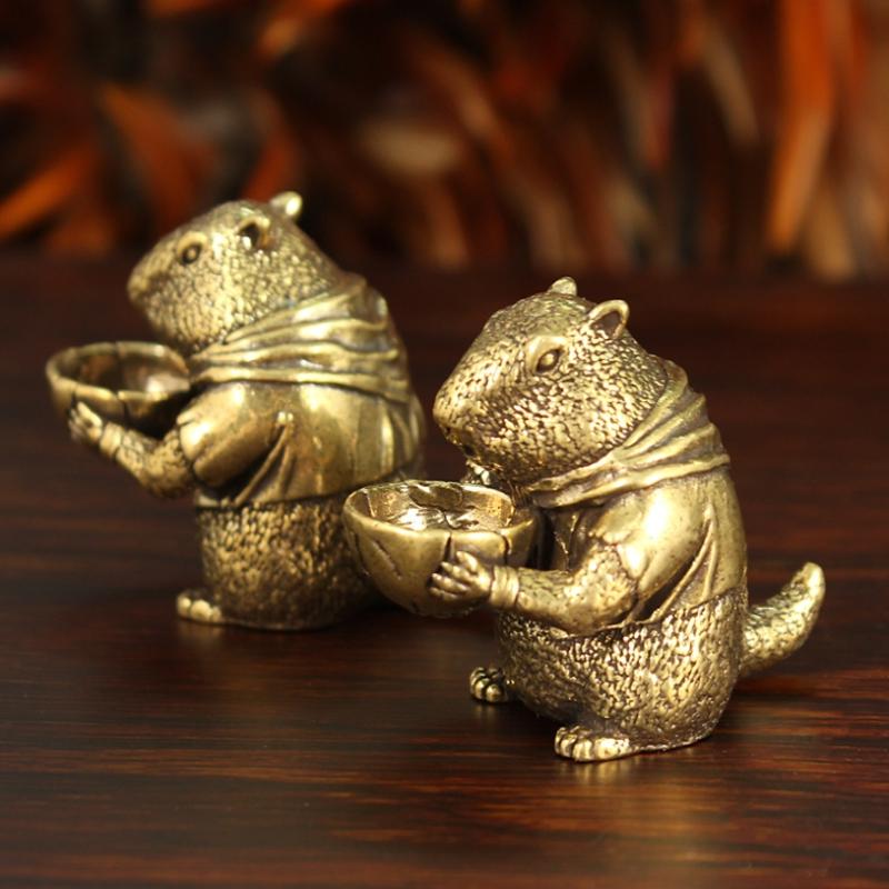 

Латунная фигурка сурка Ретро латунная статуэтка капибары Милые миниатюры маленьких животных Настольное украшение Домашний декор Очаровательный декор 1pc