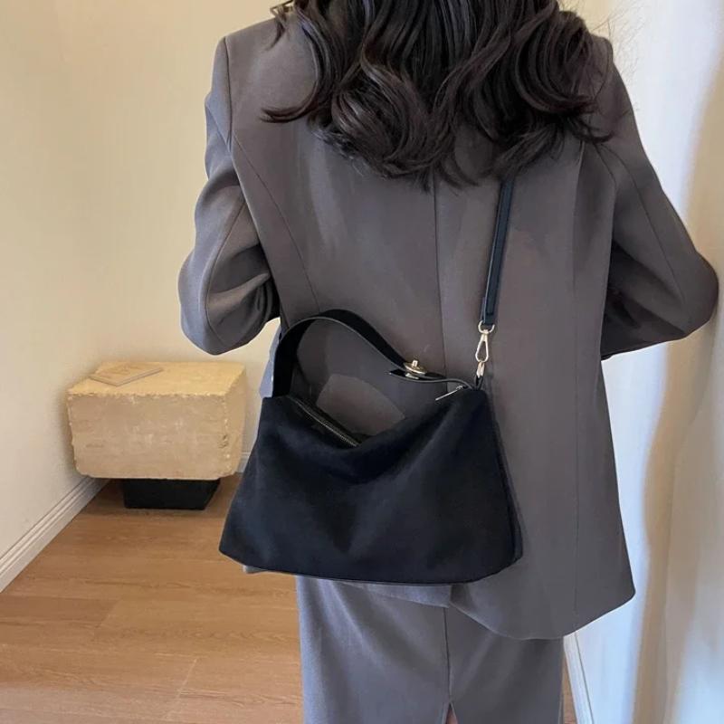 2026 New Faux Suede Sweet Women's Bag Suede Large Capacity Women's Shoulder Bag Fashion Versatile Casual Dual Purpose Handbag