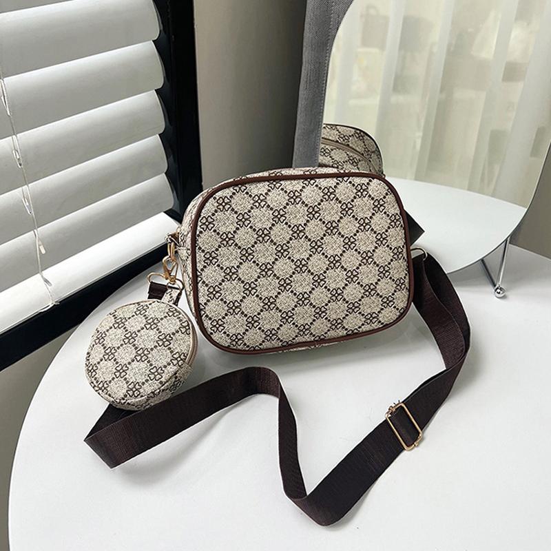 Small Design Spring New Casual Shoulder Bag Fashionable and Simple Crossbody Bag Personalized and Fashionable Small Square Bag