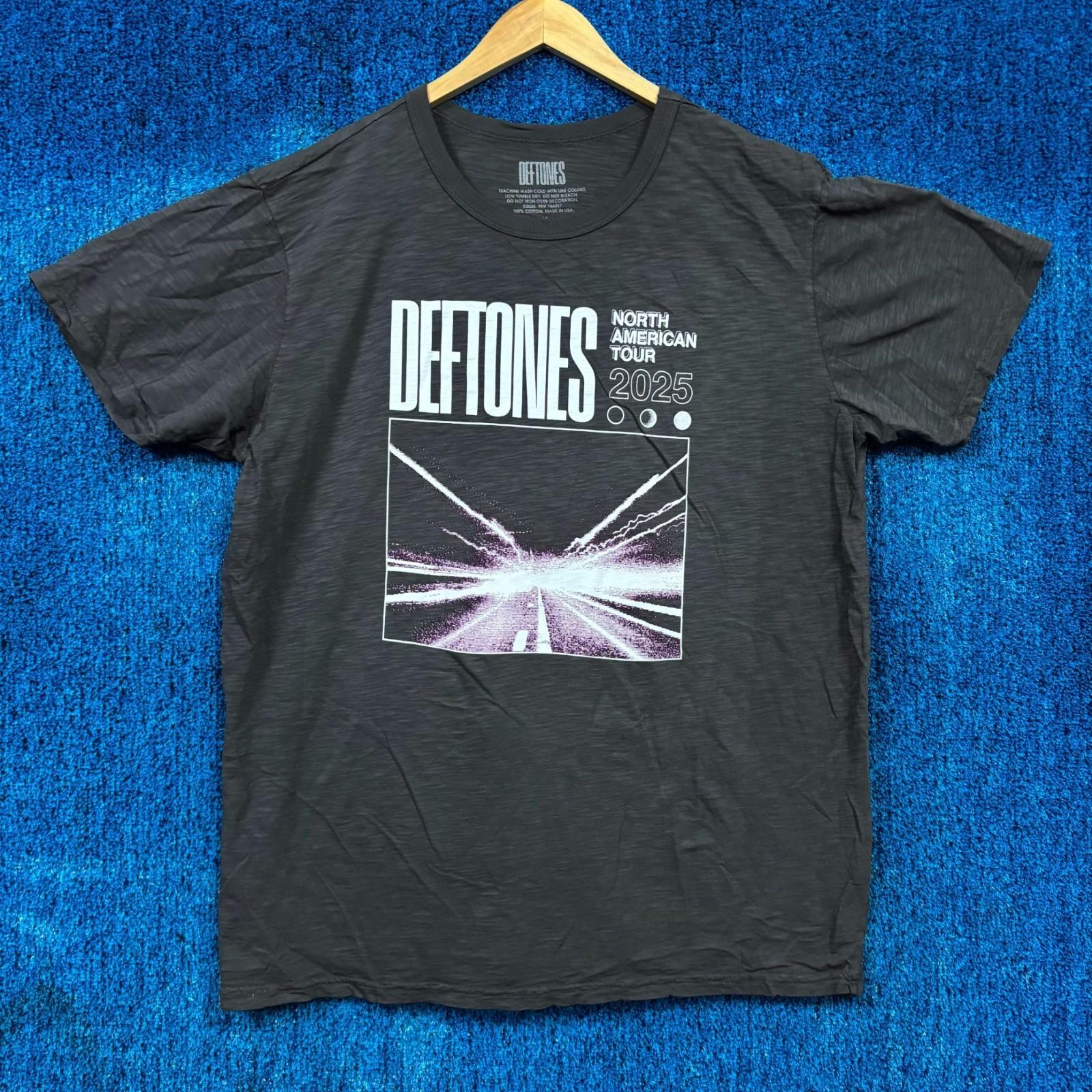 Deftones 2025 North American Tour Dates Shoegaze Band Tee XL Unisex T-Shirt XXL