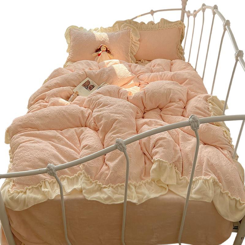 Princess Style Winter Carved Velvet 4-Piece Bedding Set: Class A Mother and Baby Warm, Thick Lace Quilt Cover