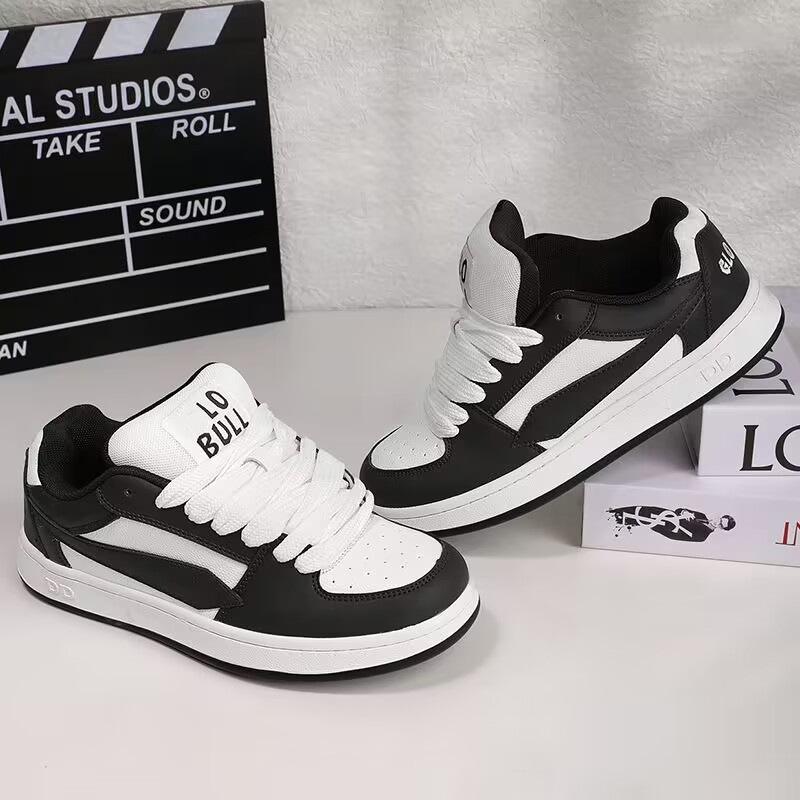

Retro Hong Kong style thick baseplate shoes women s 2025 spring new ins super fire versatile little white shoes niche casual sports shoes 40 чорний