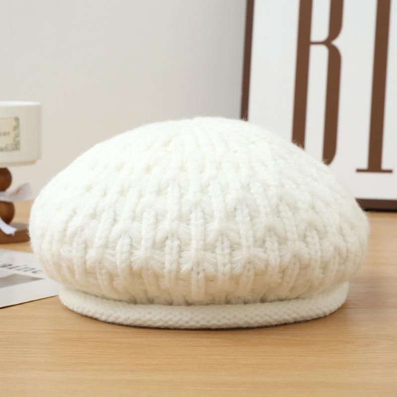 Women's Wool Beret Autumn and Winter Windproof Warm British Style Knitted Wool Hat Windproof Thick Warm Hat for Skiing, Running, Cycling