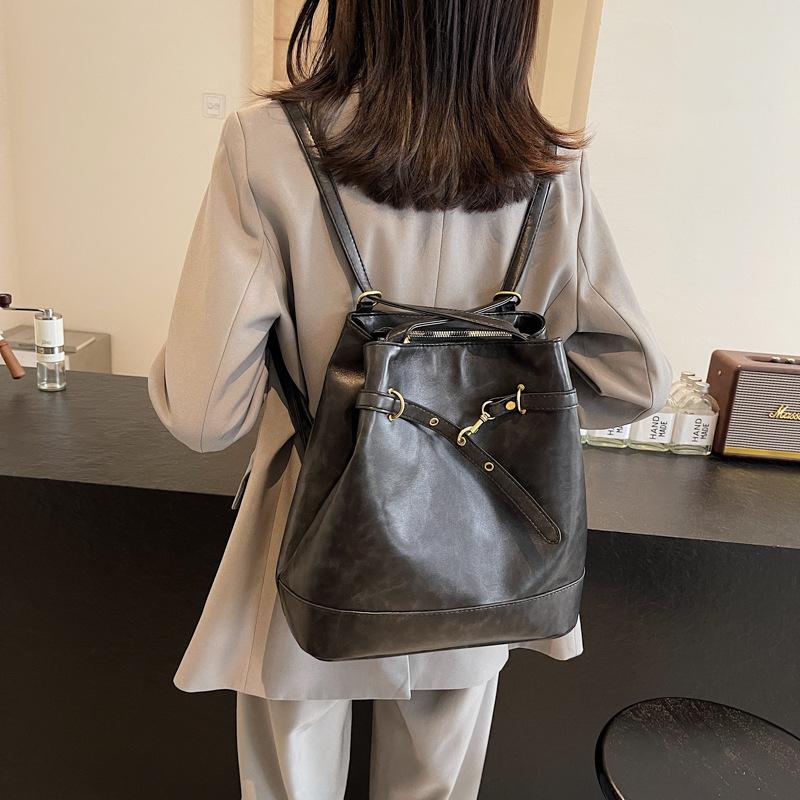 2025 autumn and winter new personalized retro smudge high-end sense one pack multi-back deformation bucket backpack messenger bag tide