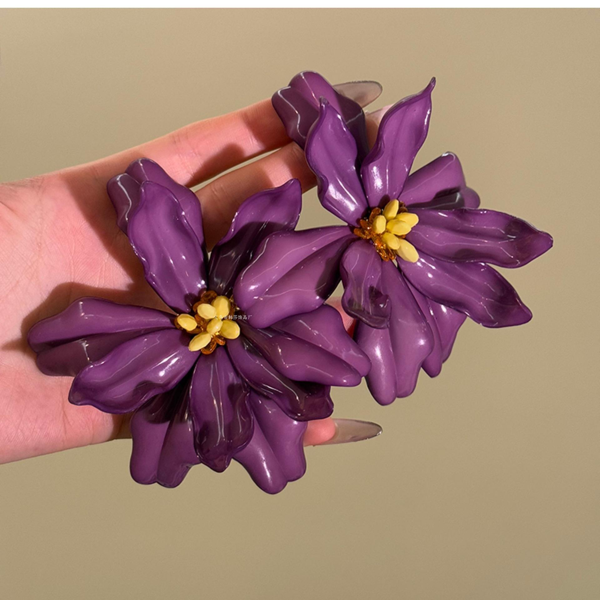 

Необычные серьги-цветы из стекла, персонализированные серьги с преувеличенным дизайном, высокая мода, нишевые серьги с темпераментом