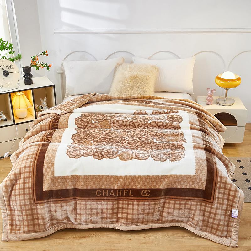 Double-Layer Thickened Raschel Blanket - Super Soft Anti-Static Fleece for Autumn/Winter, Perfect Wedding Gift.
