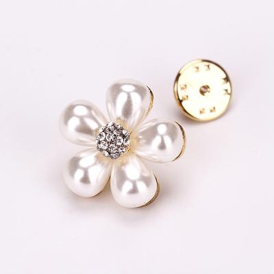 Defense Out Rose Small Brooch Cardigan Neckline Pin Crystal Collar Blouse Collar Buckle Creative Accessories