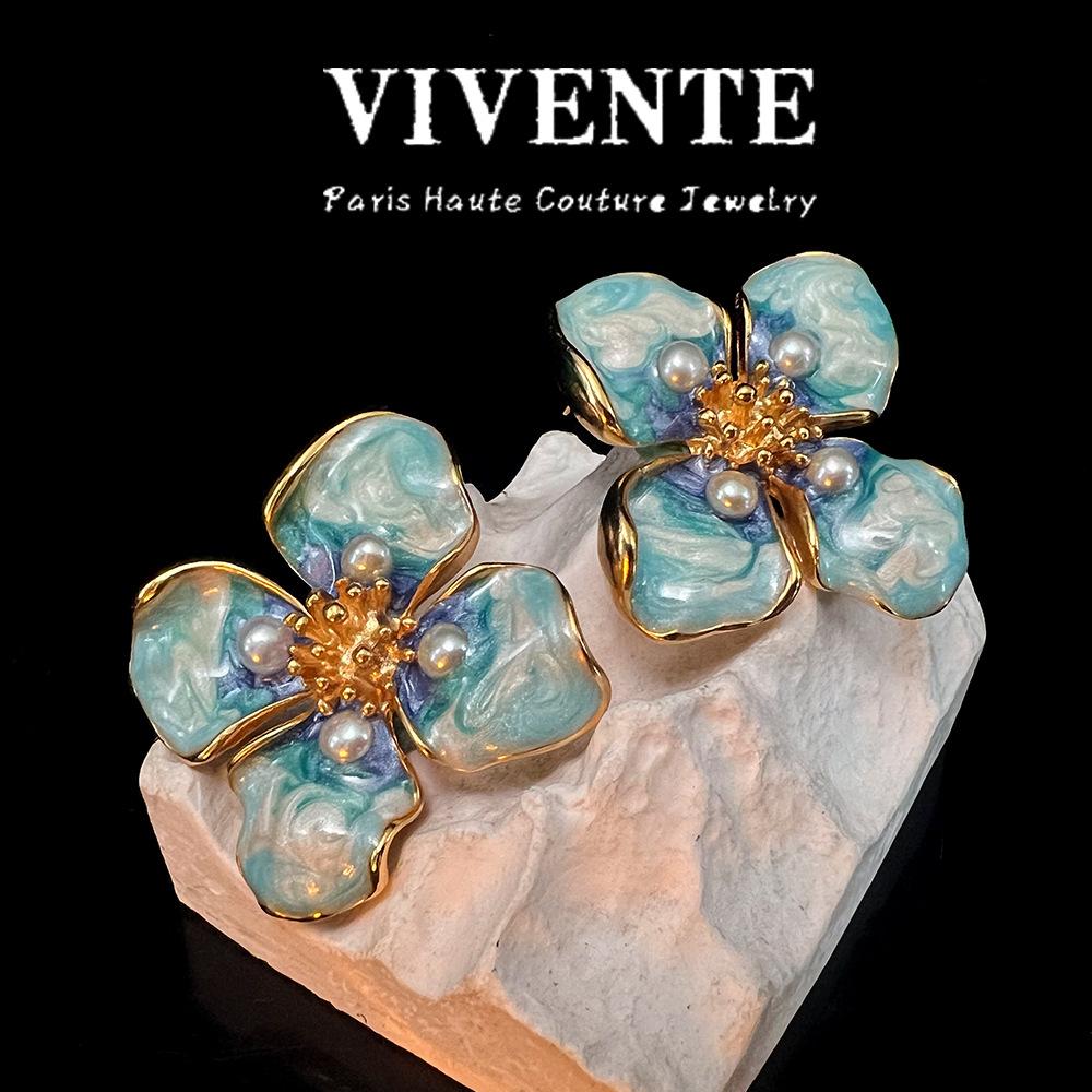 Nuovi Orecchini Placcati Colore Fiore Smaltato con Design Elegante e di Nicchia Orecchini Retrò