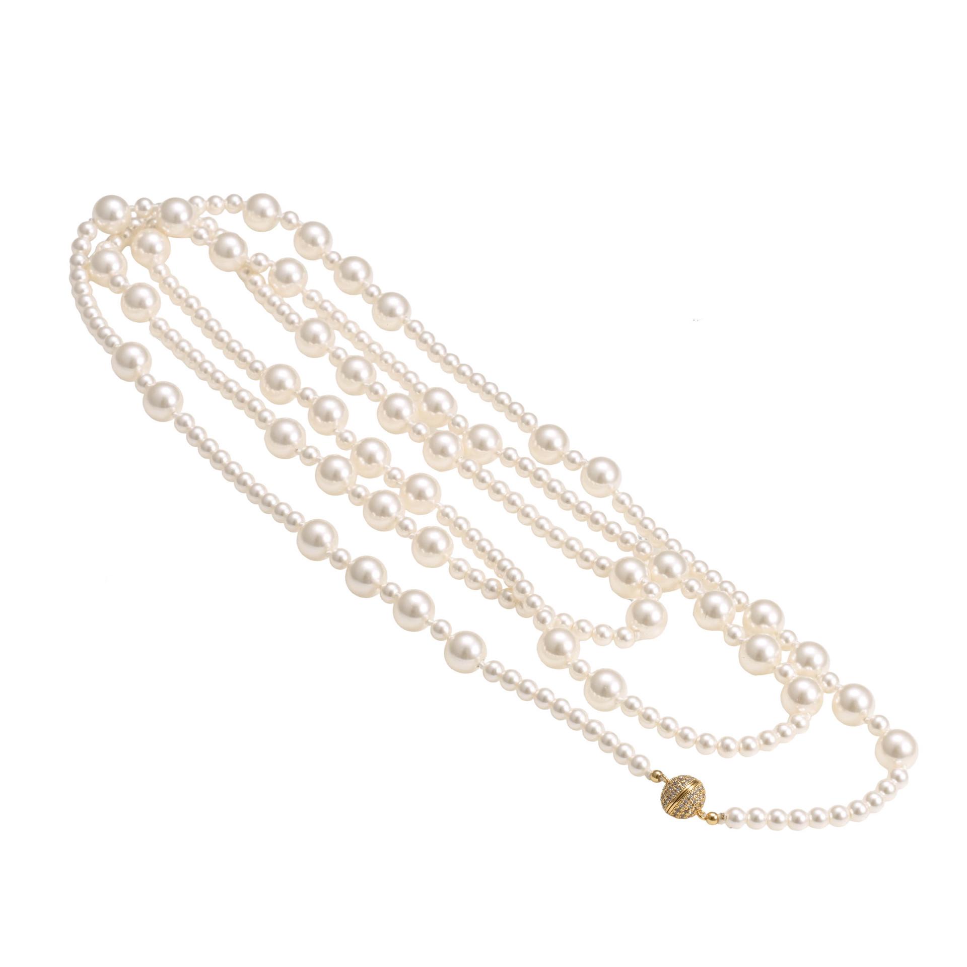 Elegant Multi-Layer Pearl Necklace with Magnetic Clasp - Versatile and Exquisite Design.