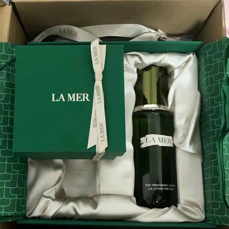 LA MER SLEK PROKONO Essence Water & Lip Balm Gift Set