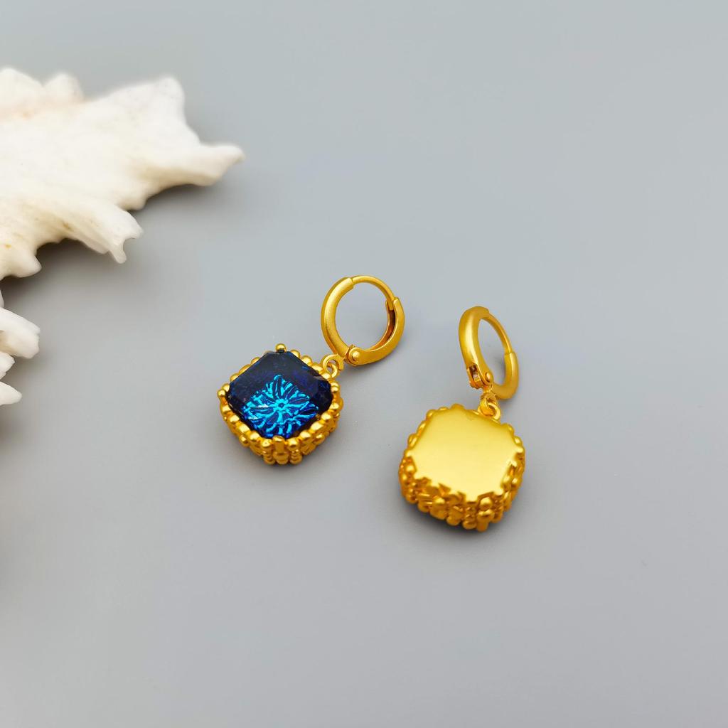 European & American Retro Sapphire Geometric Earrings - Vintage, Minimalist, Luxurious Design for Women