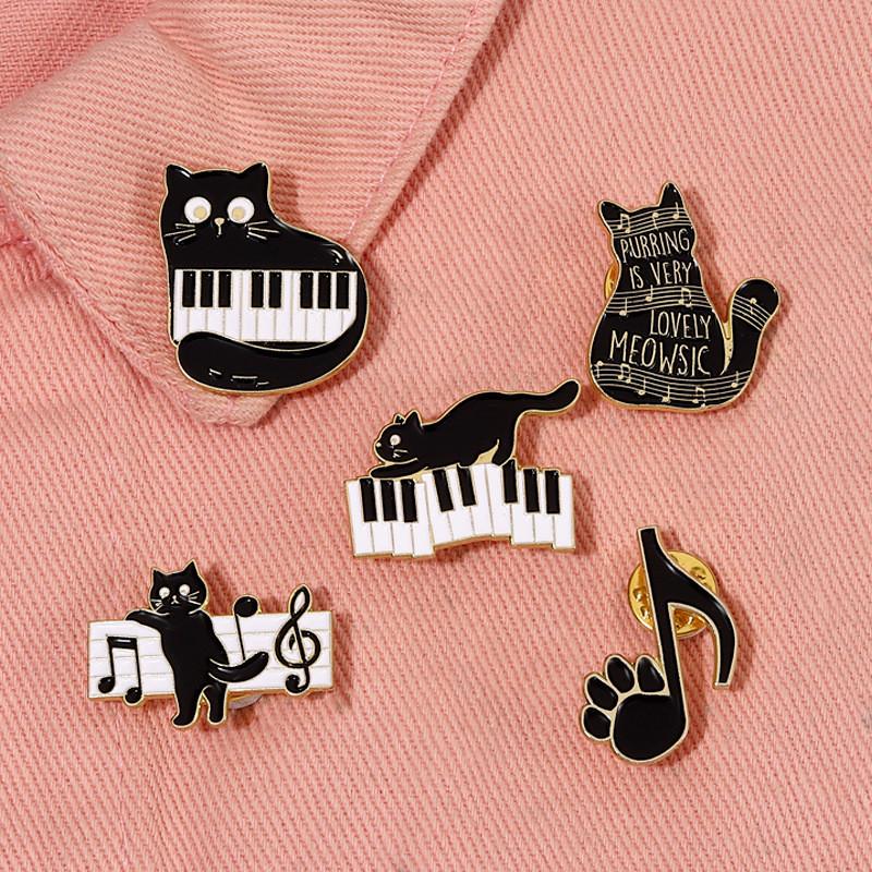 Adorable Cat Shaped Brooch Displaying Creative Cartoon Piano Notes With Unique Charm