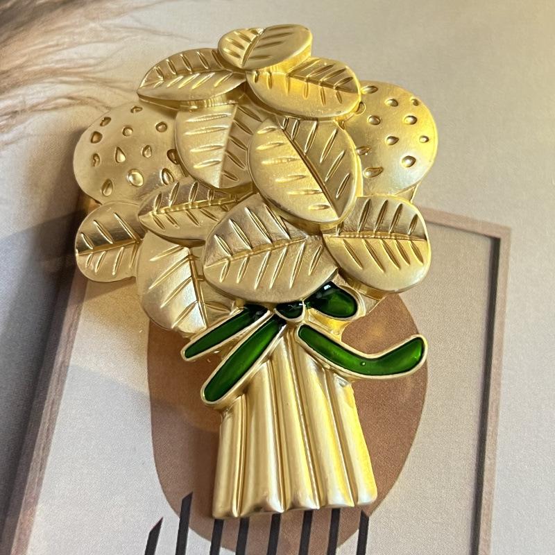 

Середньовічна проста золота брошка з матовим золотом Ретро-двор Прості та універсальні корсажні аксесуари