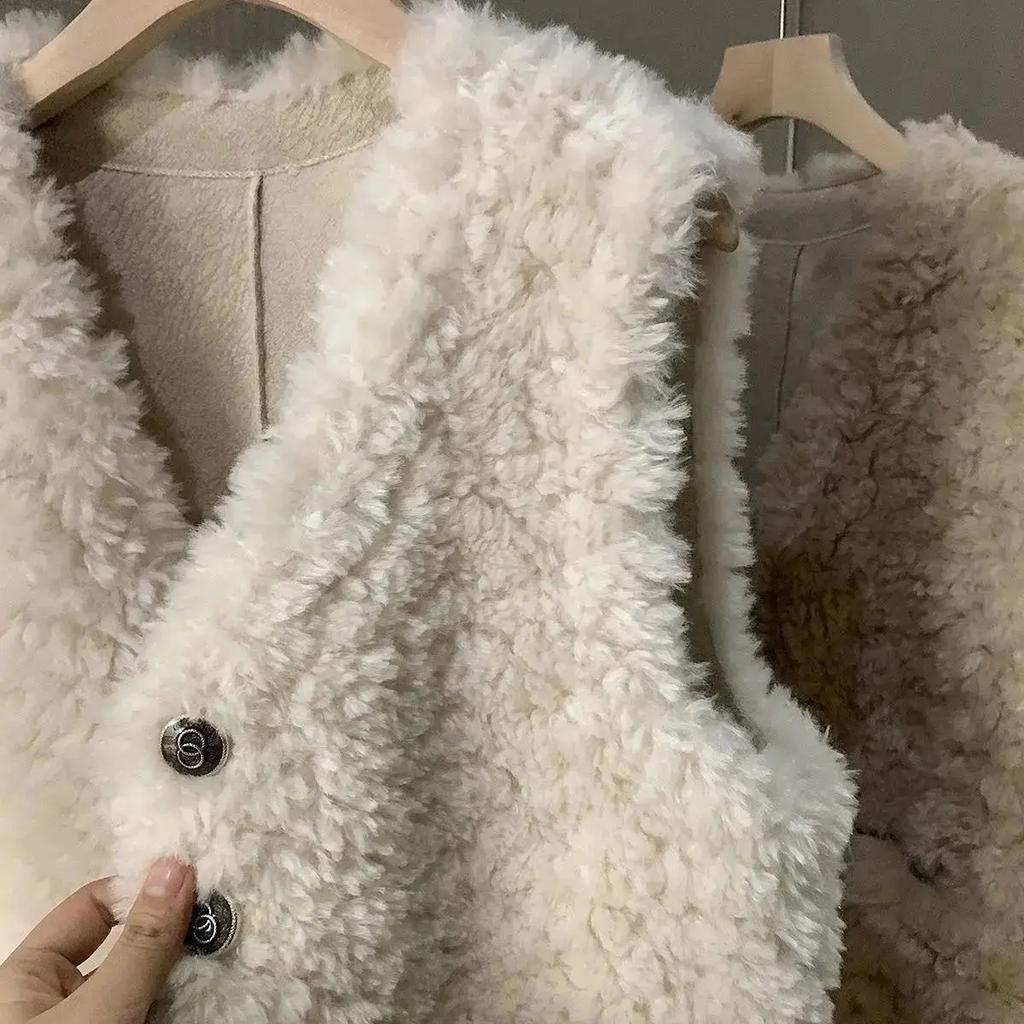 Lamb Fur Vest Coat Women Sleeveless Tops All-match Waistcoat Autumn Winter V-Neck Button Warm Lamb Hair Sleeveless Jacket