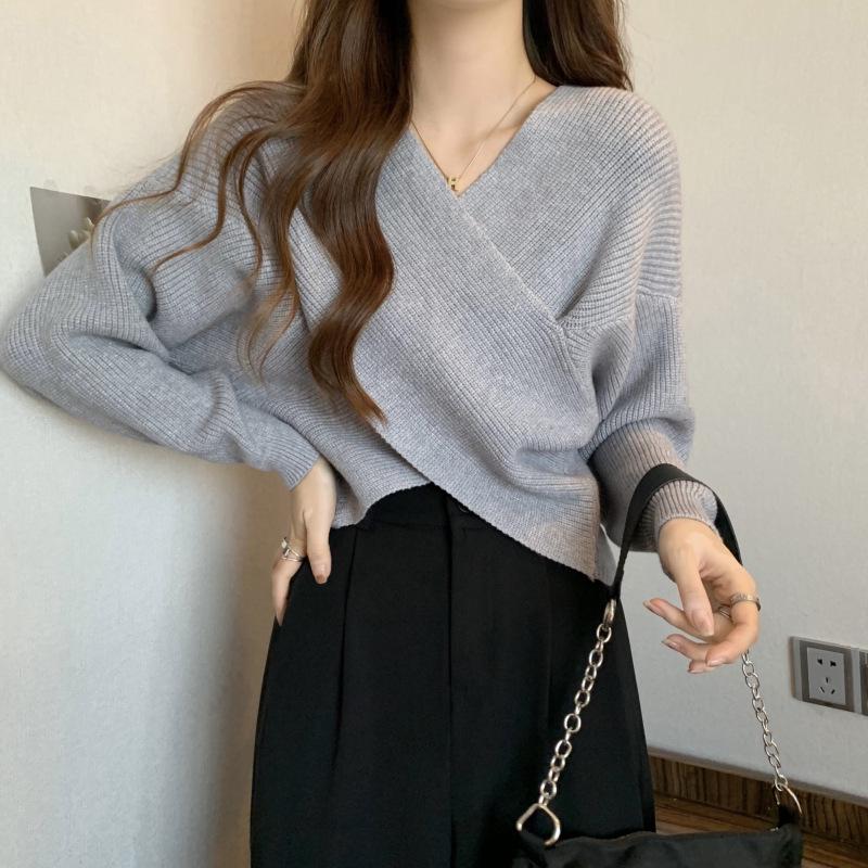 Women's Irregular V-Neck Loose Knit Sweater - Autumn/Winter Edition