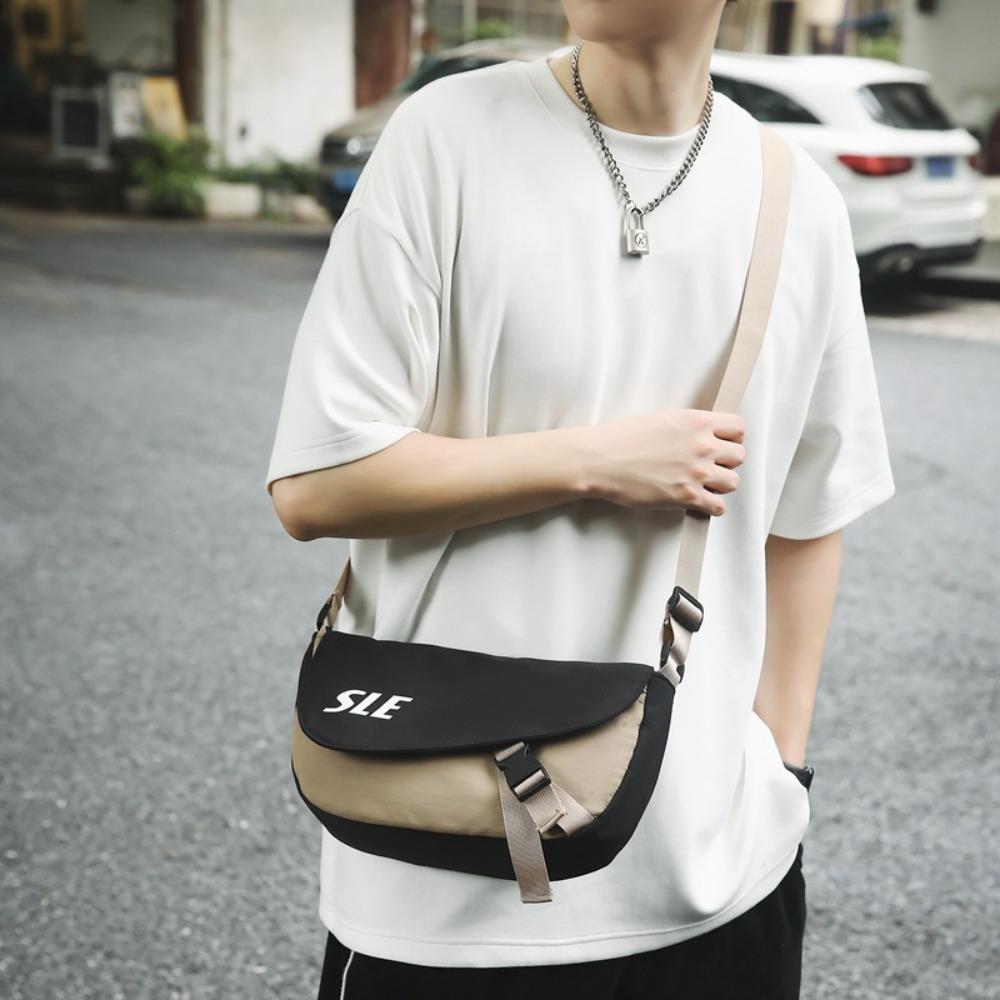 

Adjustable Strap Harajuku Messenger Bag Large Capacity Sports Shoulder Bag Travel