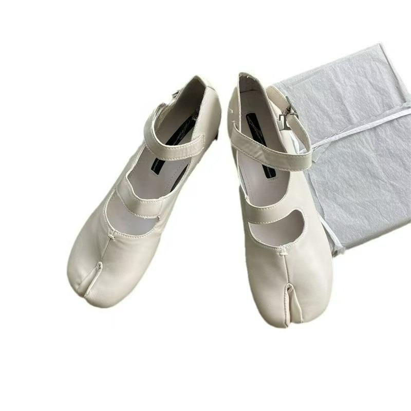 2025 Tabi Shoes for Women Low Heel Split Toe Green Mary Jane Shoes Comfor Black Beige Brown Tabis