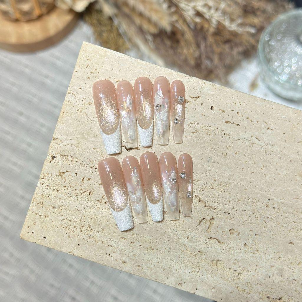 Handmade Press On Nail French Gentle Sparkling Nude Cat Eye Aurora Aurora Sequin Long Stiletto Coffin Fake Nail Patch Artificial Nail Reusable XS