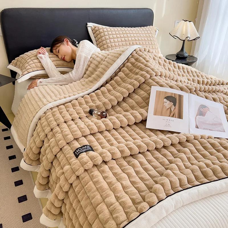 Autumn Winter Warm Sleeping Soft Comfortable Flannel Fleece Blankets for Bed Home Cozy Thickened Warmth Quilt Faux Rabbit Fur