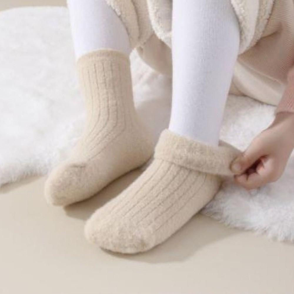 4 Pairs Thickened Design Warm Socks 4 Pairs Thickening Mid-Calf Socks Warm Fleece Socks For Girls