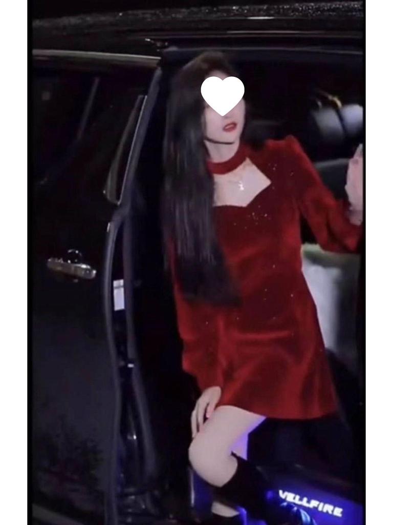 Hepburn Style Red Christmas Dress with Gold Velvet Lining