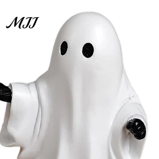 Resin Ghost Figurine Cute White Figurine, Miniature Halloween Decoration, Matte Sculpture Finish Tabletop Statue for Home Shelf Party Decor