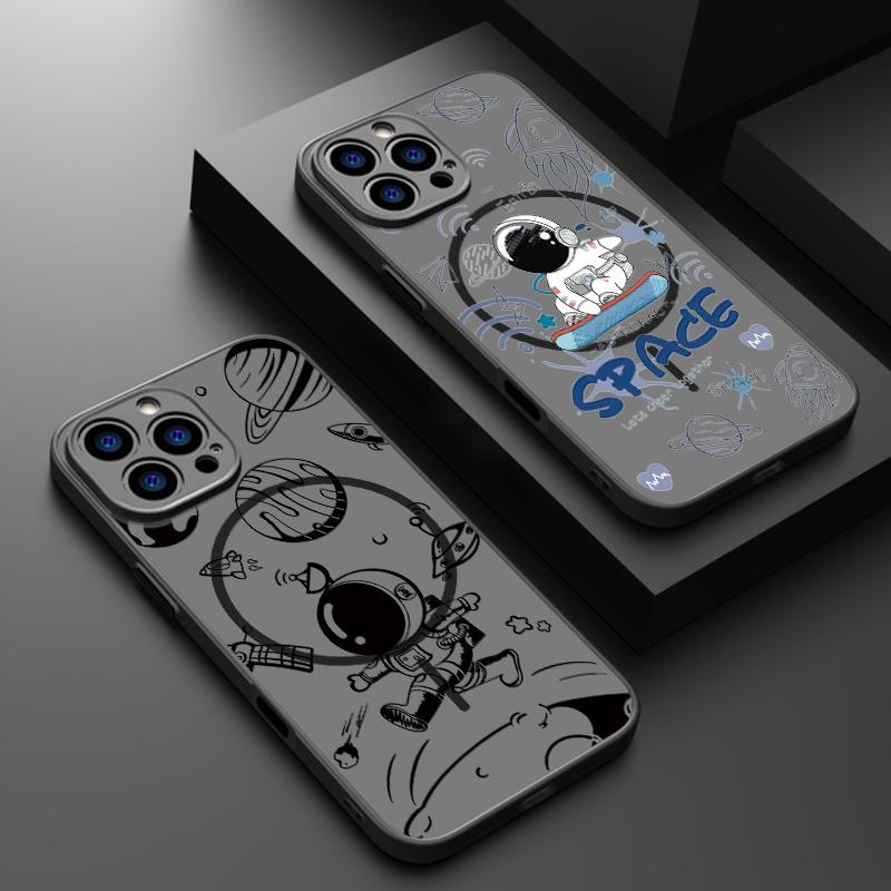 Planet Astronaut Pattern Clear Matte Case For iPhone 16 Pro Max 15 Pro 14 13 Wireless Charge Shockproof for Magsafe Magnetic Phone Cover