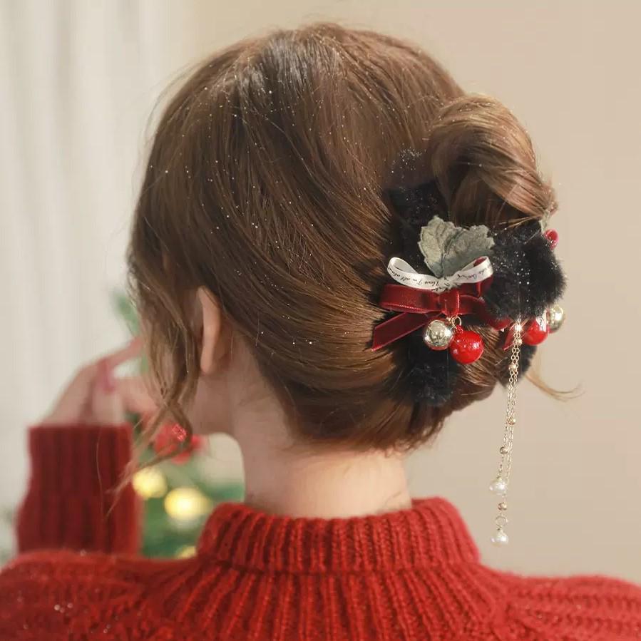 Elegant Autumn/Winter Plush Bow Tassel Claw Hair Clip for Women