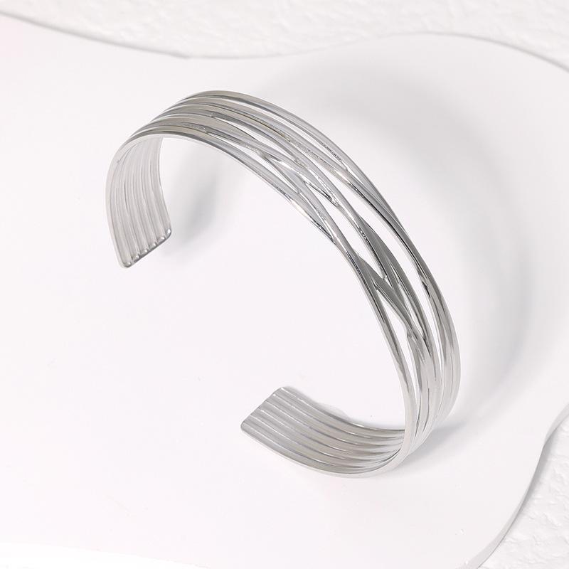 Bracelet en acier titane pour femmes, polyvalent, ouvert en acier inoxydable, créatif, fait à la main, bracelets simples, bijoux ouverts, cadeaux