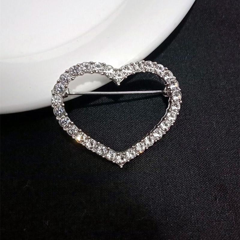 Брошь в форме сердца для женщин: Корсаж, Свитер, Кардиган, Шаль и Брошь для пальто.