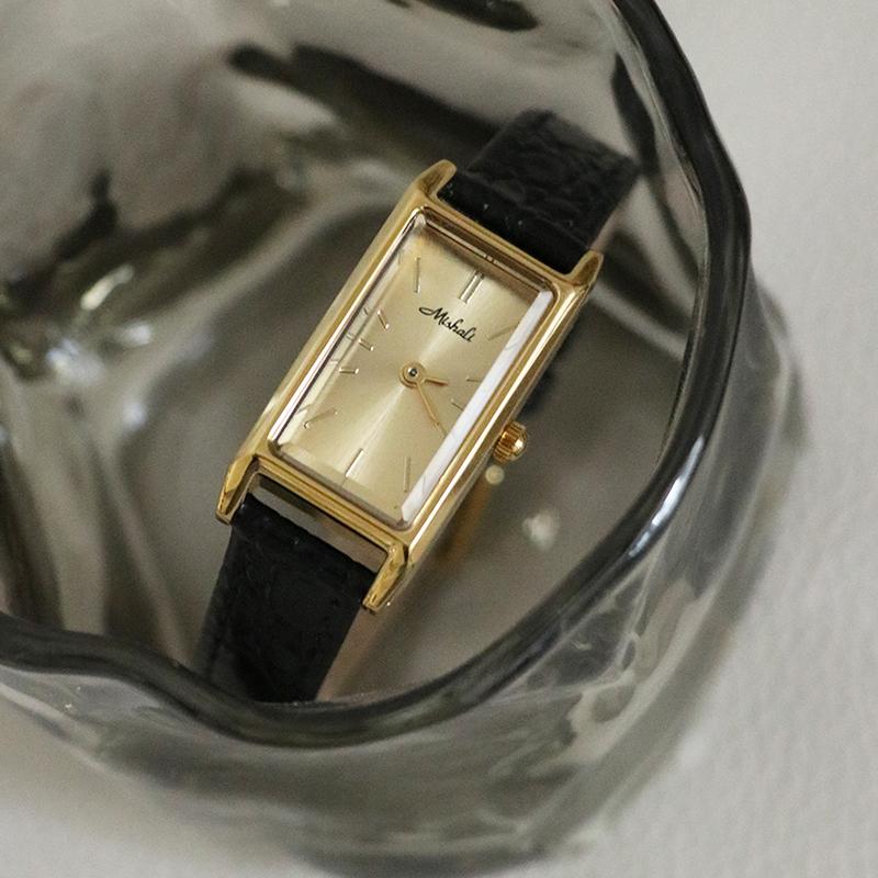 New women's watch, elegant and understated luxury, high-end rectangular original minimalist wristwatch, perfect as a gift.
