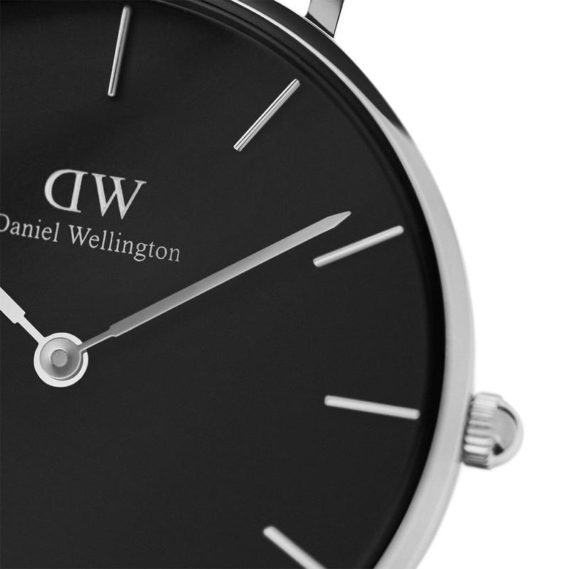 DANIEL WELLINGTON European and American Watches Watch Quartz Movement Leather Strap 32mm Black Dial Women's Watch Simple Fashionable DW00100178