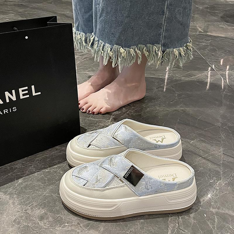 Fashion Loafers Low Female Shoes Womens Slippers Outdoor Slides Cover Toe Fretwork Heels Platform 2025 Rubber Plastic PU Retro Scandals