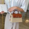 Sommer Mode Box Bag Trendige Gewebte Stroh Quadratische Handtasche für Damen, Hochwertige Stilvolle Crossbody Tasche