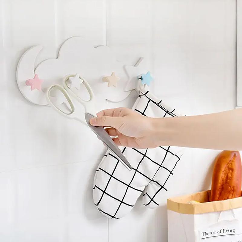 4-Hook Cartoon Star Moon Cloud Non Punching Hook Home Keychain Jewelry Bag Hanger Bathroom Bath Ball Storage Rack