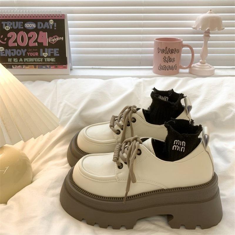 

Черные кожаные туфли в ретро-британском стиле, женские, весна 2025, новые, толстый каблук, толстая подошва, увеличивающая высоту, маленькие туфли-лоферы 40 бежевый