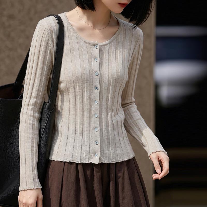 2026 Autumn Women's Round Neck Knit Cardigan Sweater Korean Style Button-Up Outerwear Top