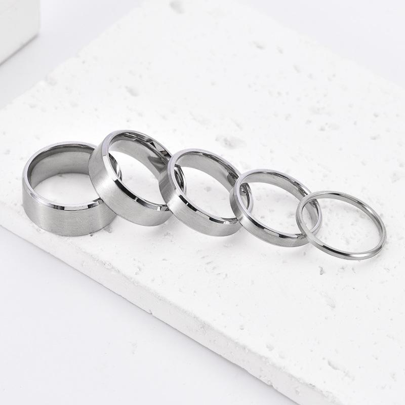 Anello Semplice con Croce in Acciaio Titanio Spazzolato per Coppie, Misure da 2-10mm