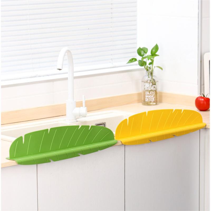 Silicone Splash Guard for Kitchen Sink Suction Cup Water Barrier Dishwashing Anti Splash Board