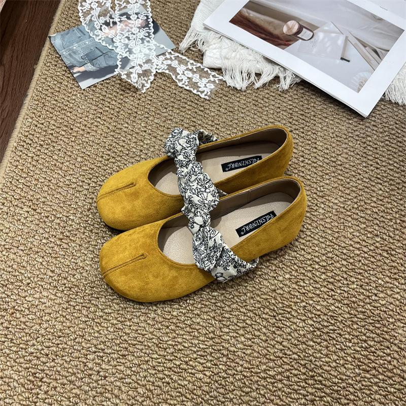 Gentle Inner Height Increase Ballet Single Shoes 2025 New French Retro Temperament Elegant Suede Light Mouth Mary Jane Shoes